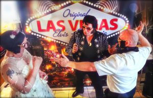 Elvis Wedding als besondere Zeremonie für Hochzeit und Ehegelübde-Erneuerung